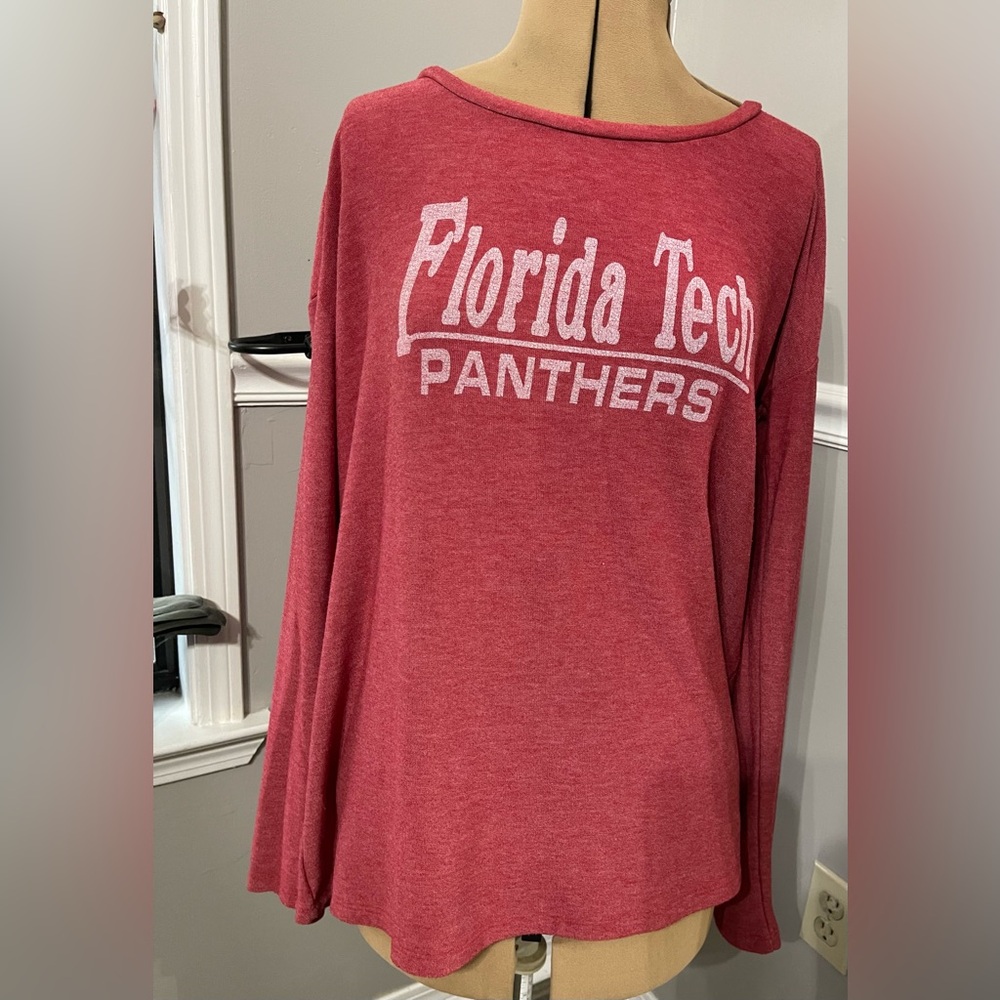 Florida Tech so XXL Reserve scarlet color ultra soft lightweight sweatshirt.